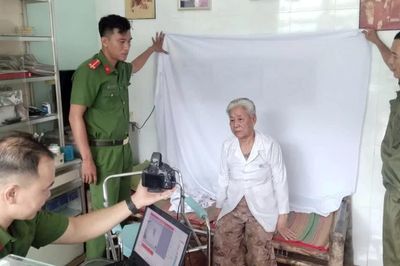 Giữ vững 'thế trận lòng dân' từ phong trào 'Ba Nhất'