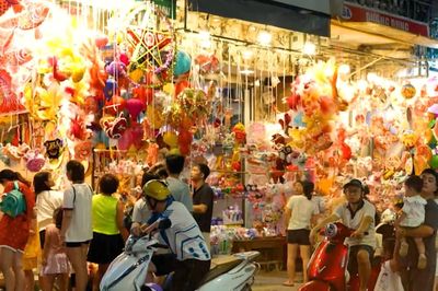 Trung thu sớm trên phố Hàng Mã