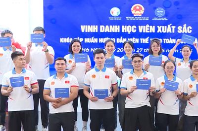 Tổng kết khoá tập huấn hướng dẫn viên các môn thể thao
