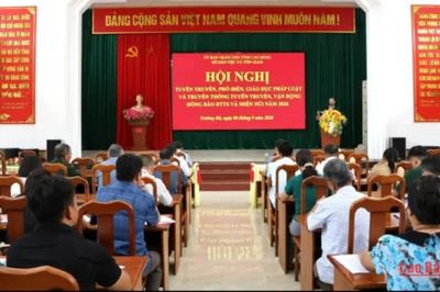 Tuyên truyền, giáo dục pháp luật cho 60 đại biểu xã Trường Hà