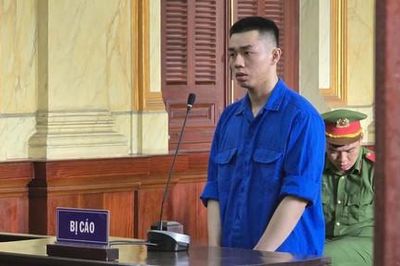 Nữ sinh viên suýt mất mạng vì gặp lại người yêu cũ có máu côn đồ