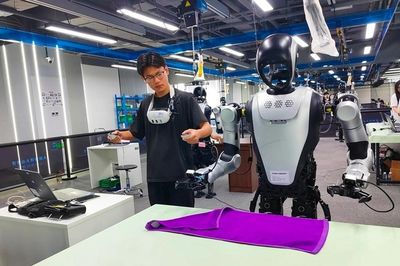 Bên trong 'trường học' robot lớn nhất Trung Quốc