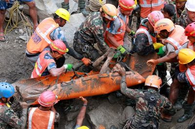 Cách 2 người sống sót kỳ diệu sau 9 ngày kẹt trong đường hầm thuỷ điện ở Nepal