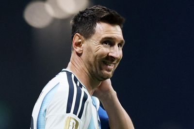 Danh sách ứng viên Quả bóng vàng 2026: Messi được đề cử, Ronaldo bị gạch tên