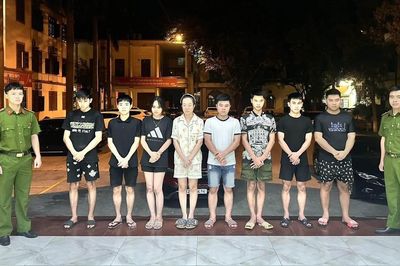Phá đường dây giả danh shipper lừa đảo