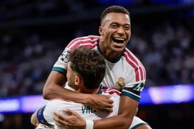 HLV Mourinho thắng nghẹt thở đội bóng cũ Inter Milan ở Champions League