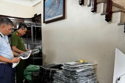 Liên tiếp phát hiện hàng hóa nhập lậu trên địa bàn phường Việt Hưng
