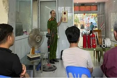 Thực tập phương án chữa cháy, cứu nạn, cứu hộ tại phường Yên Sở và xã Thanh Trì