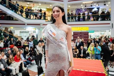 Đương kim Hoa hậu Áo qua đời ở tuổi 22