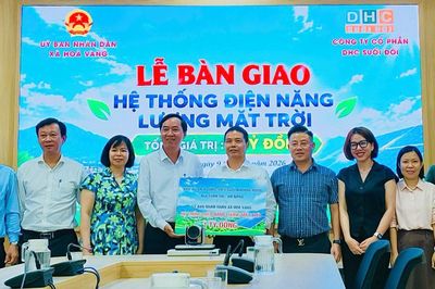 Khu du lịch Núi Thần Tài bàn giao hệ thống điện mặt trời trị giá 1 tỉ đồng cho xã Hòa Vang