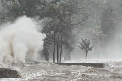 Công điện chỉ đạo chủ động ứng phó áp thấp nhiệt đới có khả năng mạnh lên thành bão; mưa lớn diện rộng, nguy cơ lũ quét, sạt lở đất...