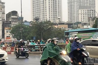 Không khí lạnh gây mưa rào và dông ở Bắc Bộ