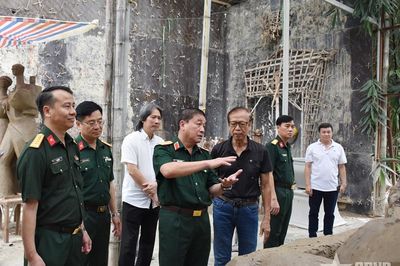 Thượng tướng Trương Thiên Tô chủ trì họp Hội đồng lựa chọn tác phẩm nghệ thuật điêu khắc duyệt đợt 2