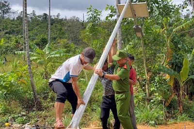 Thắp sáng những bản làng vùng cao Trà Leng