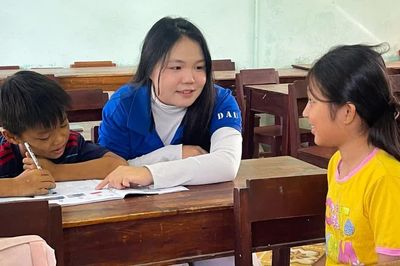 Hơn 100 lớp tiếng Anh miễn phí cho học sinh vùng khó