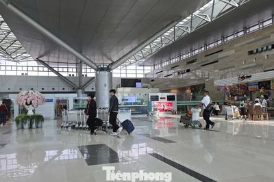 Buốt ruột sân bay Cần Thơ 'vắng tanh vắng ngắt' lại đề xuất xây mới