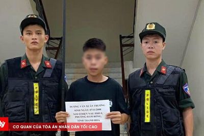 Hai nhóm thanh niên mang hung khí hỗn chiến