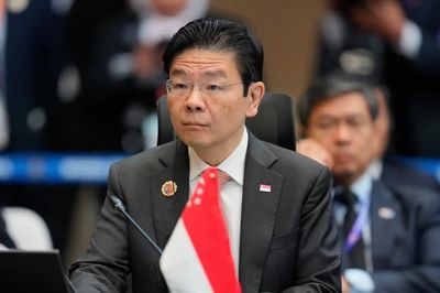 Singapore tăng lương cho thủ tướng thêm 1,1 triệu USD
