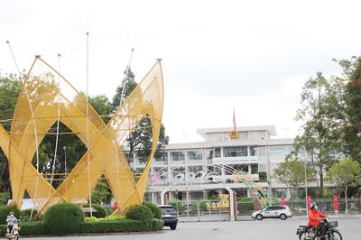 Cần Thơ yêu cầu giải quyết dứt điểm việc thừa cấp phó phòng