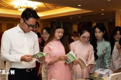 Tôn vinh di sản Hồ Chí Minh, vun đắp tình hữu nghị Việt Nam-Trung Quốc