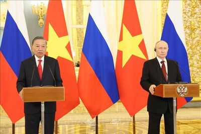 Tổng Bí thư, Chủ tịch nước Tô Lâm dự khai trương Phòng xét nghiệm mới của Trung tâm Nhiệt đới Việt - Nga