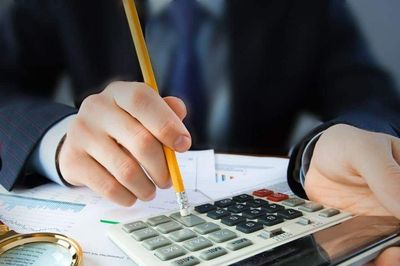Lợi nhuận bán niên qua 'cửa' soát xét, nhiều doanh nghiệp bị lộ khoảng vênh