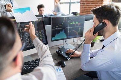 Khối ngoại gom HPG, xả loạt bluechip