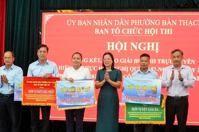 Phường Bàn Thạch trao giải cuộc thi tìm hiểu về chuyển đổi số