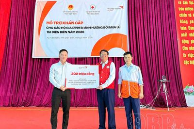 Hỗ trợ hộ dân bị ảnh hưởng nặng bởi thiên tai tại 4 xã