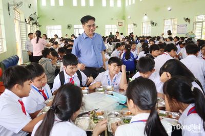 32 trường học tại 8 xã biên giới thành phố Đồng Nai phục vụ bữa ăn trưa cho học sinh