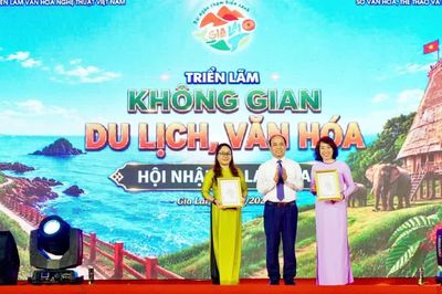 Bế mạc Triển lãm “Không gian Du lịch, Văn hóa - Hội nhập và Lan tỏa”