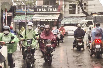Khẩn trương ứng phó nguy cơ mưa lớn và áp thấp nhiệt đới