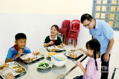 Không còn chuyến bè đến lớp