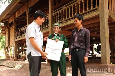 'Cây cao, bóng cả' vùng biên
