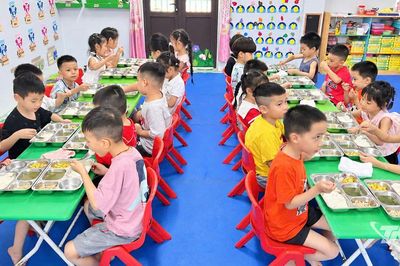 Đảm bảo bữa ăn bán trú sau sáp nhập trường học