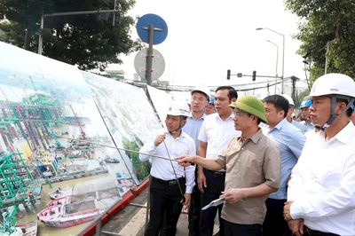 Hà Nội sẵn sàng thay nhà thầu chậm tiến độ tại ba dự án cầu trọng điểm