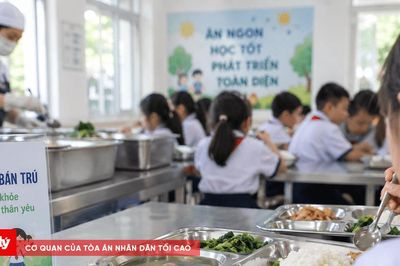 Hà Nội siết quản lý bữa ăn bán trú