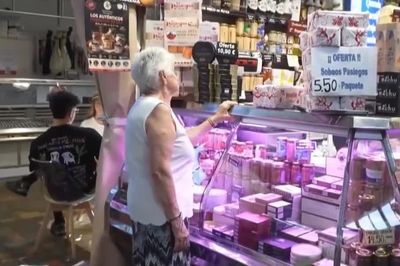 Tây Ban Nha: Giá thực phẩm tăng, người dân thắt chặt chi tiêu