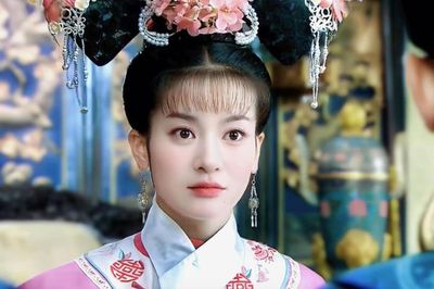 Tiểu Yến Tử từng nhận 'gạch đá' vì diễn xuất, U50 viên mãn bên chồng tài tử