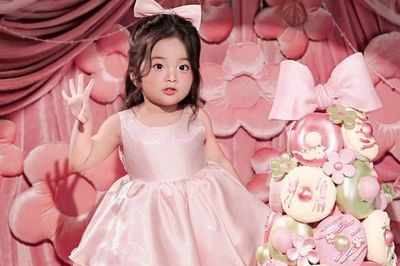 Nhân sinh nhật 3 tuổi con gái Lisa, Khánh Thi nhắn gửi: 'Mong con một đời bình an, khỏe mạnh'