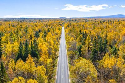 Trung Quốc xây siêu vành đai cao tốc 27.000 km, dài hơn một nửa chu vi trái đất, nối hàng trăm cửa khẩu, cảng, danh lam thắng cảnh