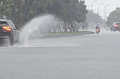 Huế cảnh báo các kịch bản mưa lớn, điều tiết 2 hồ chứa thủy điện
