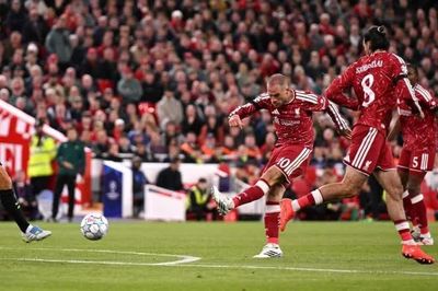 Liverpool ngược dòng hạ Atletico Madrid, Arsenal thắng trên sân Napoli