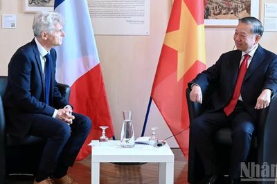Tổng Bí thư, Chủ tịch nước Tô Lâm gặp Bí thư toàn quốc Đảng Cộng sản Pháp Fabien Roussel