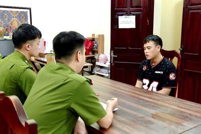 Bắt 7 đối tượng trong đường dây giả danh shipper lừa đảo đơn hàng trực tuyến