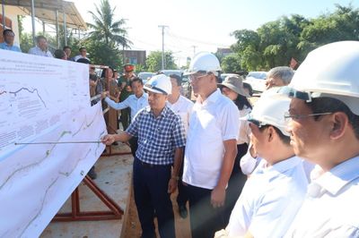 Quyết liệt tháo gỡ vướng mắc mặt bằng, tăng tốc Dự án Liên kết vùng miền Trung