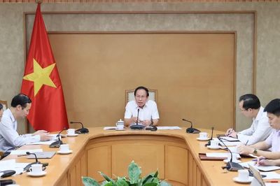 Để thiếu SGK, Phó Thủ tướng yêu cầu Bộ GD-ĐT xác định rõ trách nhiệm, nghiêm túc rút kinh nghiệm