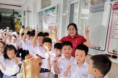 TPHCM đẩy mạnh khám sức khỏe đầu năm, chăm lo toàn diện thể chất học sinh