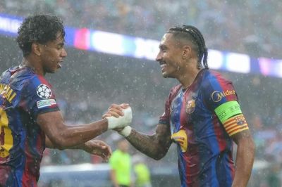 HLV Barca: 'Yamal xứng đáng giành Quả bóng Vàng'