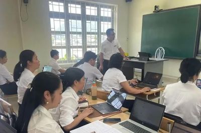 Xây dựng môi trường để học sinh được nghe, nói và sử dụng tiếng Anh thường xuyên